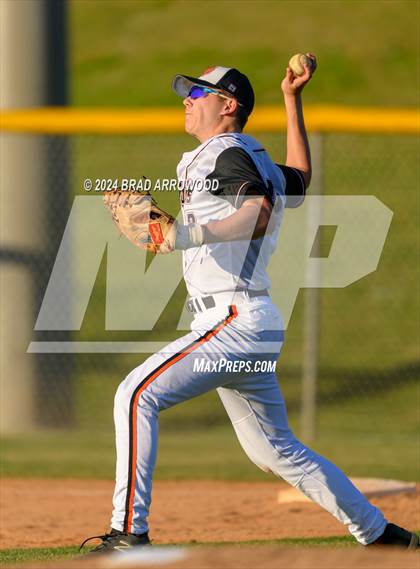 Thumbnail 3 in Ledford @ North Davidson photogallery.