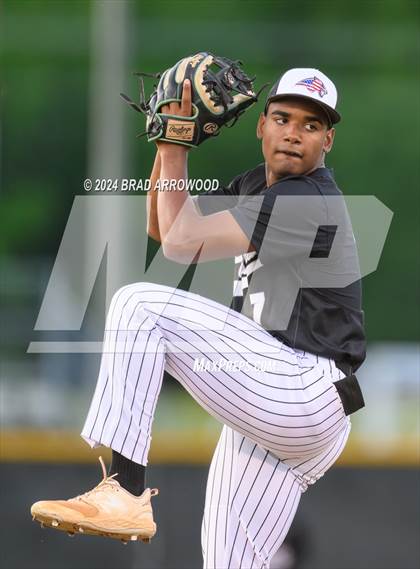 Thumbnail 1 in Ledford @ North Davidson photogallery.