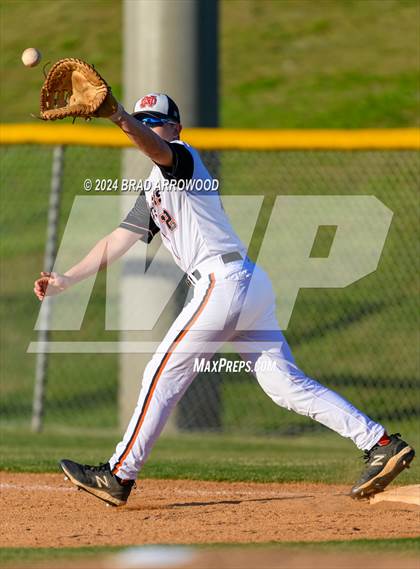 Thumbnail 3 in Ledford @ North Davidson photogallery.