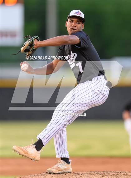 Thumbnail 2 in Ledford @ North Davidson photogallery.