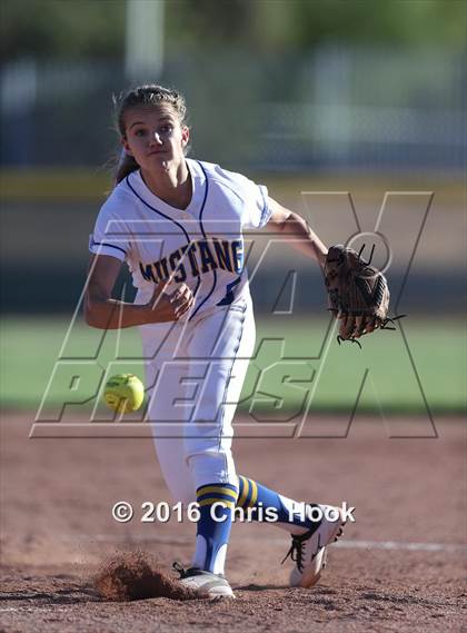 Thumbnail 3 in Douglas @ Sahuarita photogallery.
