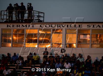 Thumbnail 3 in La Marque vs Ball photogallery.