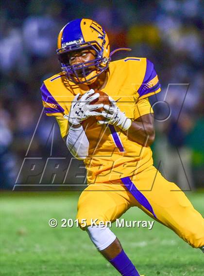 Thumbnail 3 in La Marque vs Ball photogallery.