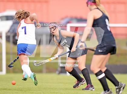 Thumbnail 3 in St. Ignatius vs. Archbishop Mitty photogallery.