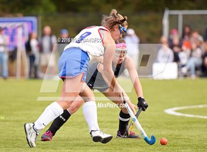 Thumbnail 2 in St. Ignatius vs. Archbishop Mitty photogallery.