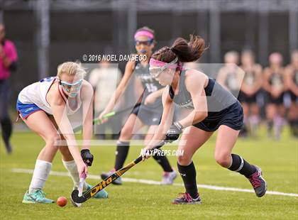 Thumbnail 3 in St. Ignatius vs. Archbishop Mitty photogallery.