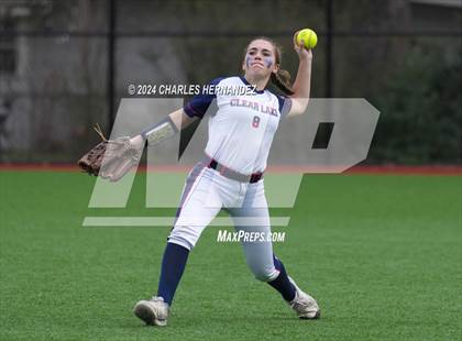 Thumbnail 2 in Clear Lake vs Bellaire (NFCA Leadoff Classic) photogallery.
