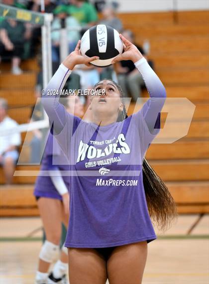 Thumbnail 1 in DeLand vs Timber Creek (FHSAA 7A Region 1 Regional Quarterfinal) photogallery.