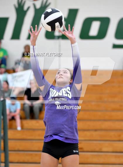 Thumbnail 2 in DeLand vs Timber Creek (FHSAA 7A Region 1 Regional Quarterfinal) photogallery.