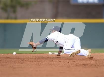Thumbnail 2 in Thousand Oaks @ Mater Dei Catholic (69th Annual San Diego Lions Tournament) photogallery.