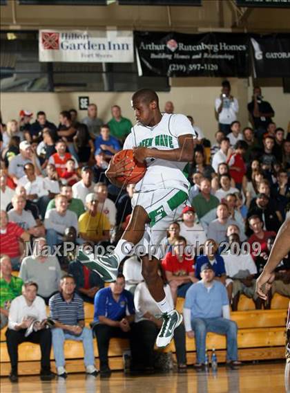 Thumbnail 3 in Fort Myers vs. Paterson Catholic (City of Palms Classic) photogallery.