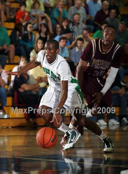 Thumbnail 3 in Fort Myers vs. Paterson Catholic (City of Palms Classic) photogallery.