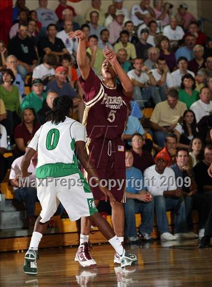Thumbnail 3 in Fort Myers vs. Paterson Catholic (City of Palms Classic) photogallery.