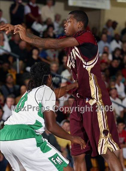 Thumbnail 2 in Fort Myers vs. Paterson Catholic (City of Palms Classic) photogallery.