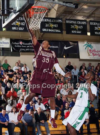 Thumbnail 3 in Fort Myers vs. Paterson Catholic (City of Palms Classic) photogallery.