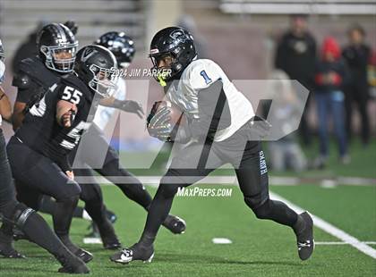 Thumbnail 3 in Harlan vs. Vandegrift (UIL 6A D2 Football Quarterfinals) photogallery.
