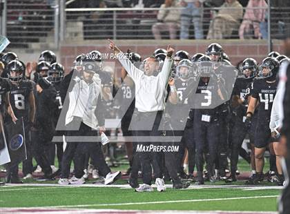 Thumbnail 3 in Harlan vs. Vandegrift (UIL 6A D2 Football Quarterfinals) photogallery.