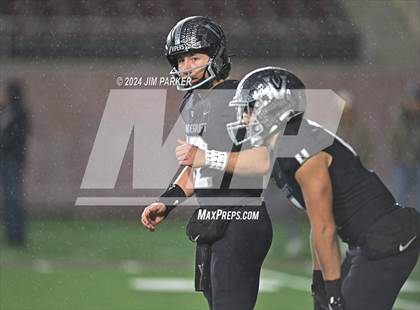 Thumbnail 2 in Harlan vs. Vandegrift (UIL 6A D2 Football Quarterfinals) photogallery.