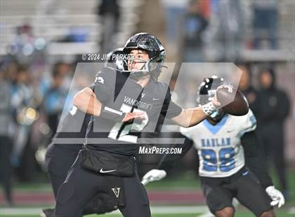 Thumbnail 2 in Harlan vs. Vandegrift (UIL 6A D2 Football Quarterfinals) photogallery.