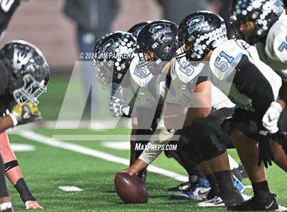 Thumbnail 2 in Harlan vs. Vandegrift (UIL 6A D2 Football Quarterfinals) photogallery.