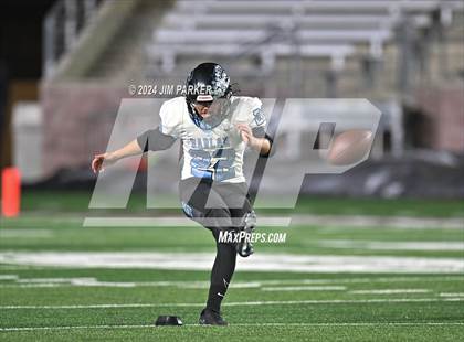 Thumbnail 3 in Harlan vs. Vandegrift (UIL 6A D2 Football Quarterfinals) photogallery.