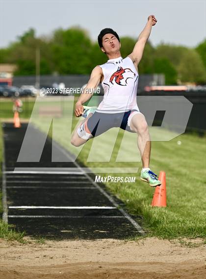 Thumbnail 3 in DuPage Valley Conference Meet photogallery.