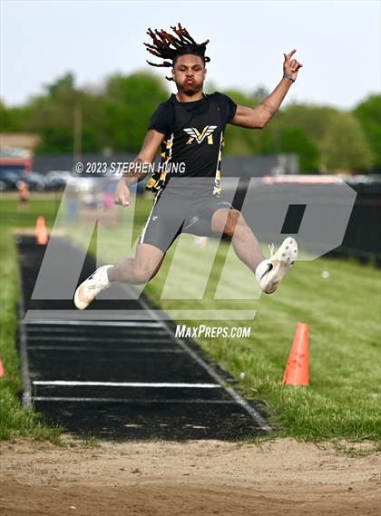 Thumbnail 1 in DuPage Valley Conference Meet photogallery.