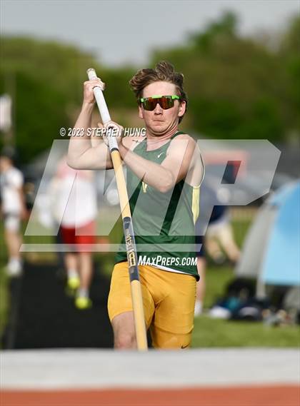 Thumbnail 3 in DuPage Valley Conference Meet photogallery.