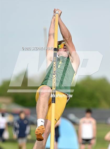 Thumbnail 3 in DuPage Valley Conference Meet photogallery.