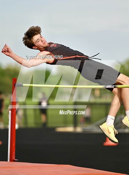 Thumbnail 1 in DuPage Valley Conference Meet photogallery.