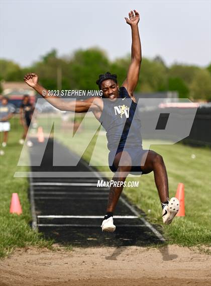 Thumbnail 2 in DuPage Valley Conference Meet photogallery.