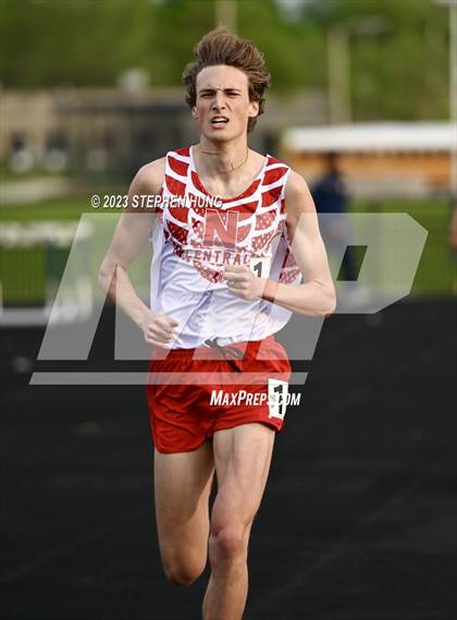 Thumbnail 2 in DuPage Valley Conference Meet photogallery.