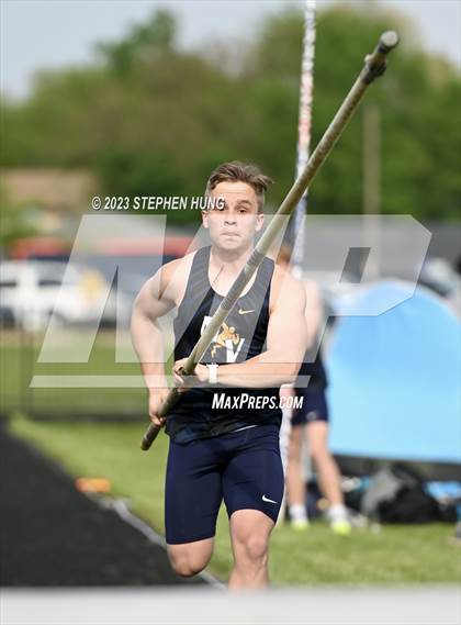 Thumbnail 1 in DuPage Valley Conference Meet photogallery.