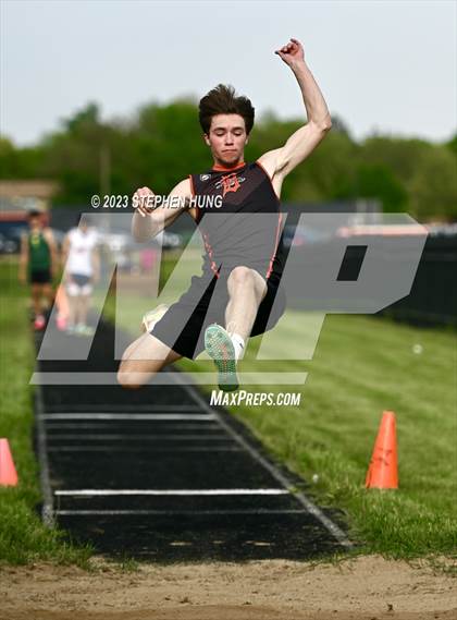 Thumbnail 1 in DuPage Valley Conference Meet photogallery.