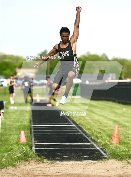 Thumbnail 1 in DuPage Valley Conference Meet photogallery.