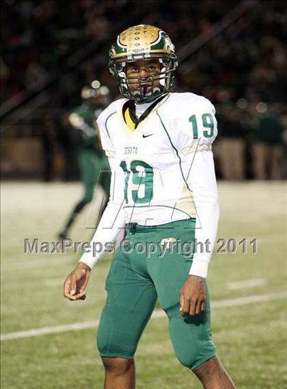 Thumbnail 2 in Longview vs. DeSoto photogallery.