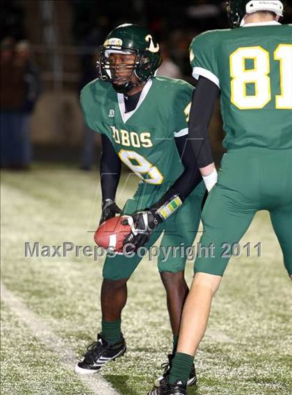 Thumbnail 3 in Longview vs. DeSoto photogallery.