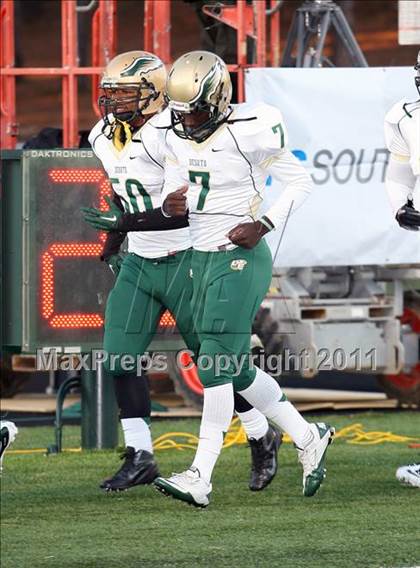 Thumbnail 3 in Longview vs. DeSoto photogallery.