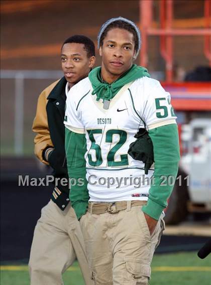 Thumbnail 3 in Longview vs. DeSoto photogallery.