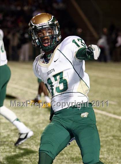 Thumbnail 2 in Longview vs. DeSoto photogallery.