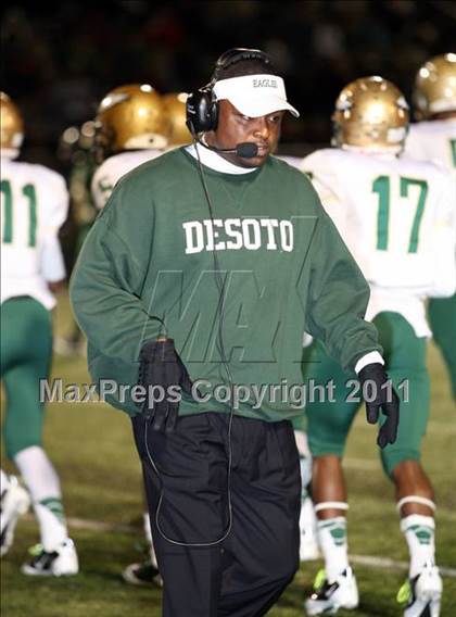 Thumbnail 3 in Longview vs. DeSoto photogallery.