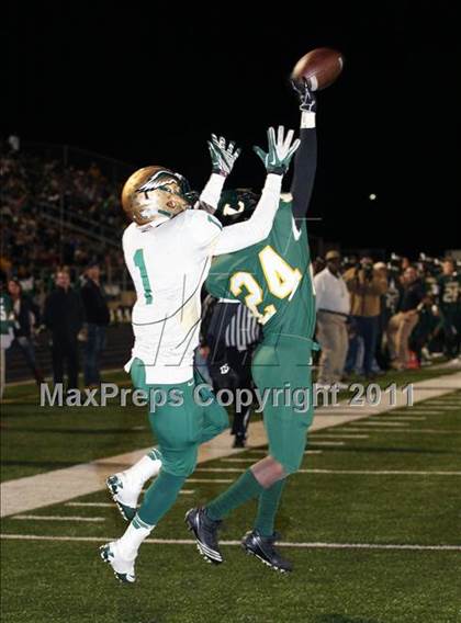 Thumbnail 3 in Longview vs. DeSoto photogallery.