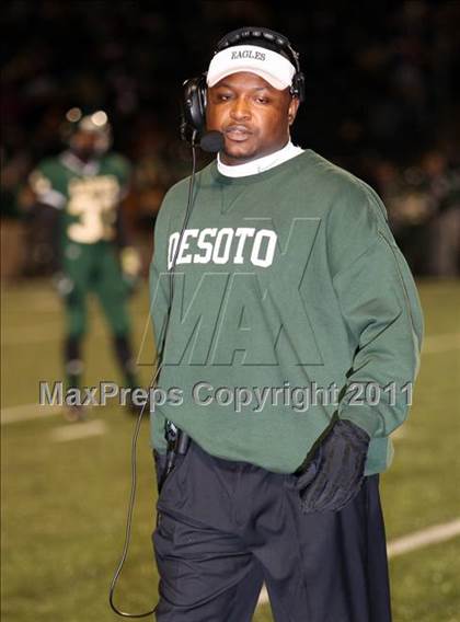 Thumbnail 3 in Longview vs. DeSoto photogallery.