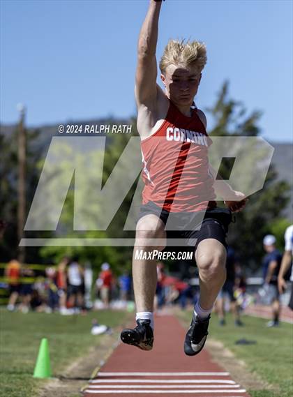 Thumbnail 2 in CIF NS Division 2 Finals (Triple Jump) photogallery.