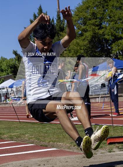 Thumbnail 3 in CIF NS Division 2 Finals (Triple Jump) photogallery.