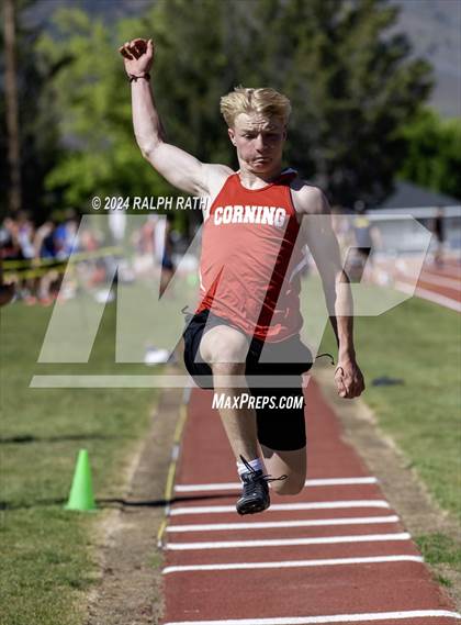 Thumbnail 3 in CIF NS Division 2 Finals (Triple Jump) photogallery.