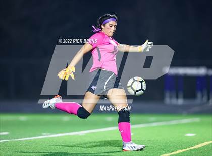 Thumbnail 3 in Grand Oaks vs College Park photogallery.