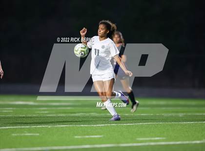 Thumbnail 3 in Grand Oaks vs College Park photogallery.
