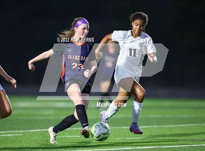 Thumbnail 3 in Grand Oaks vs College Park photogallery.