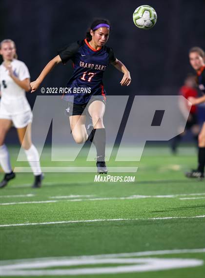 Thumbnail 2 in Grand Oaks vs College Park photogallery.